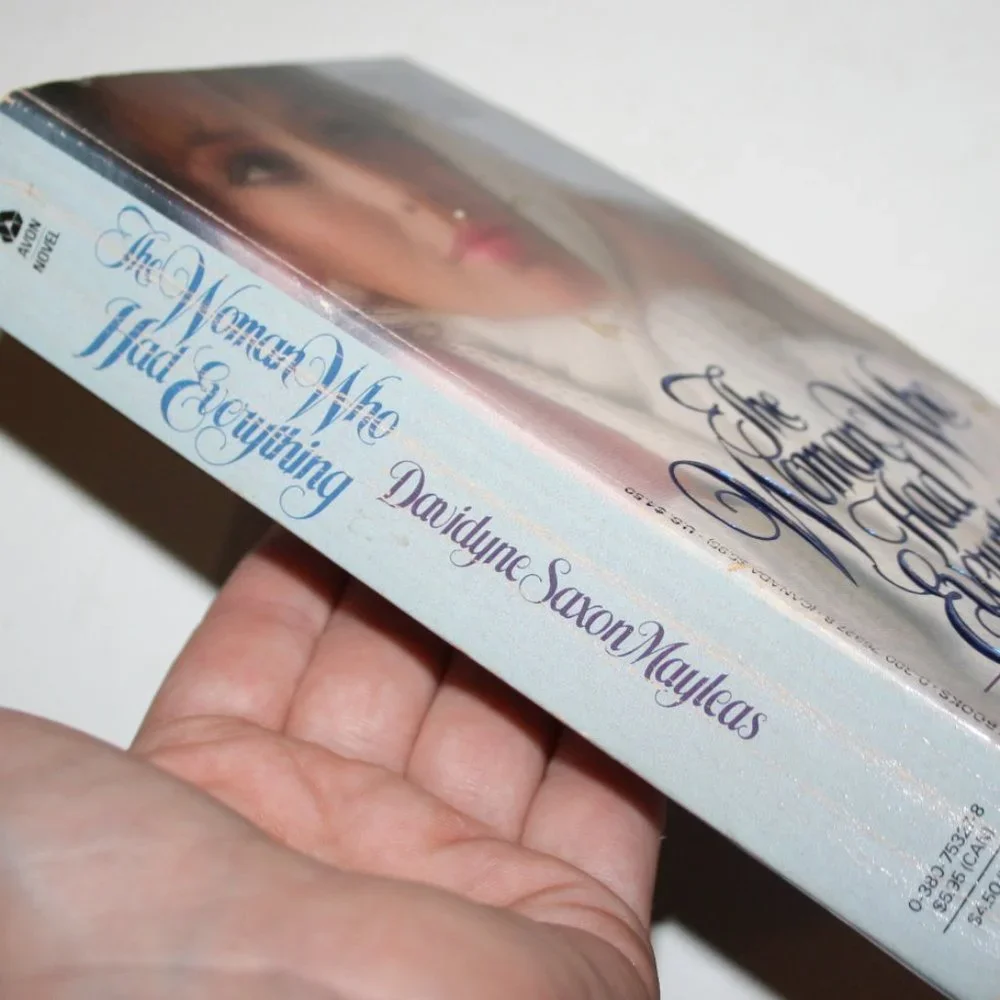 The Woman Who Had Everything.  Davidyne Saxon Mayleas 1987 (Bd)
